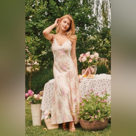 Lait Collection Dresses & Skirts - Lait Collection Lace Cream Pink Floral Dress New Size Large